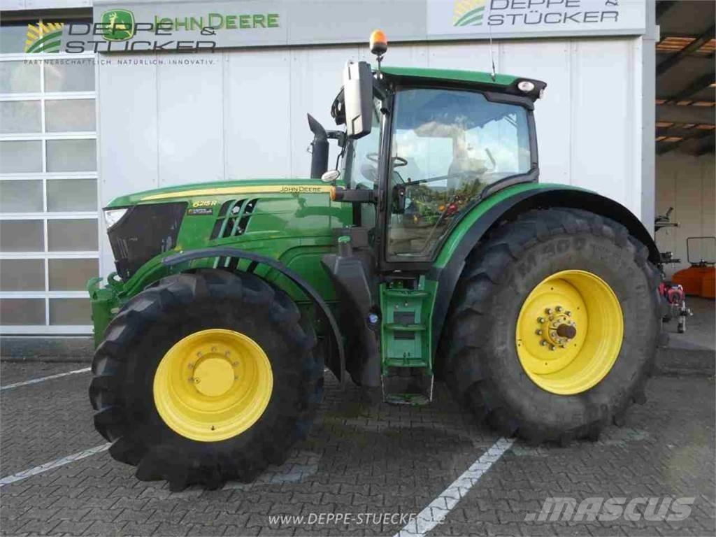 John Deere 6215R Tractoren