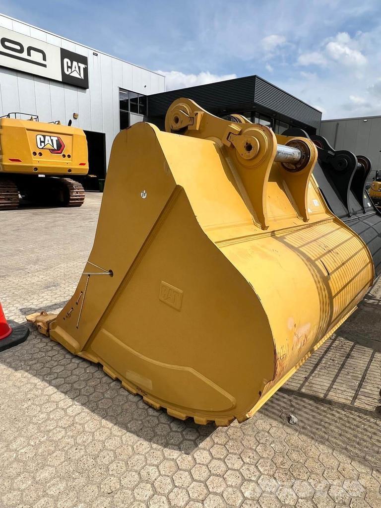 CAT 374 Rupsgraafmachines