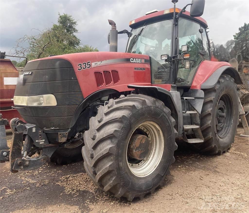 Case IH Magnum 335 Tractoren