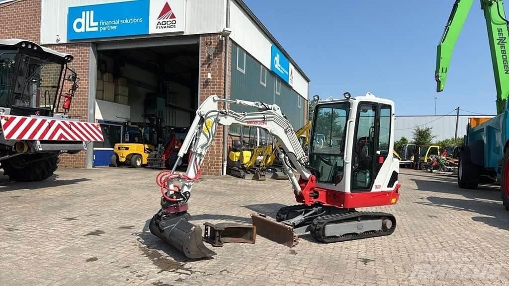 Takeuchi TB225 Minigraafmachines < 7t