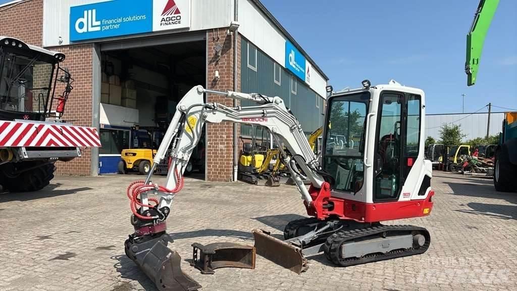 Takeuchi TB225 Minigraafmachines < 7t