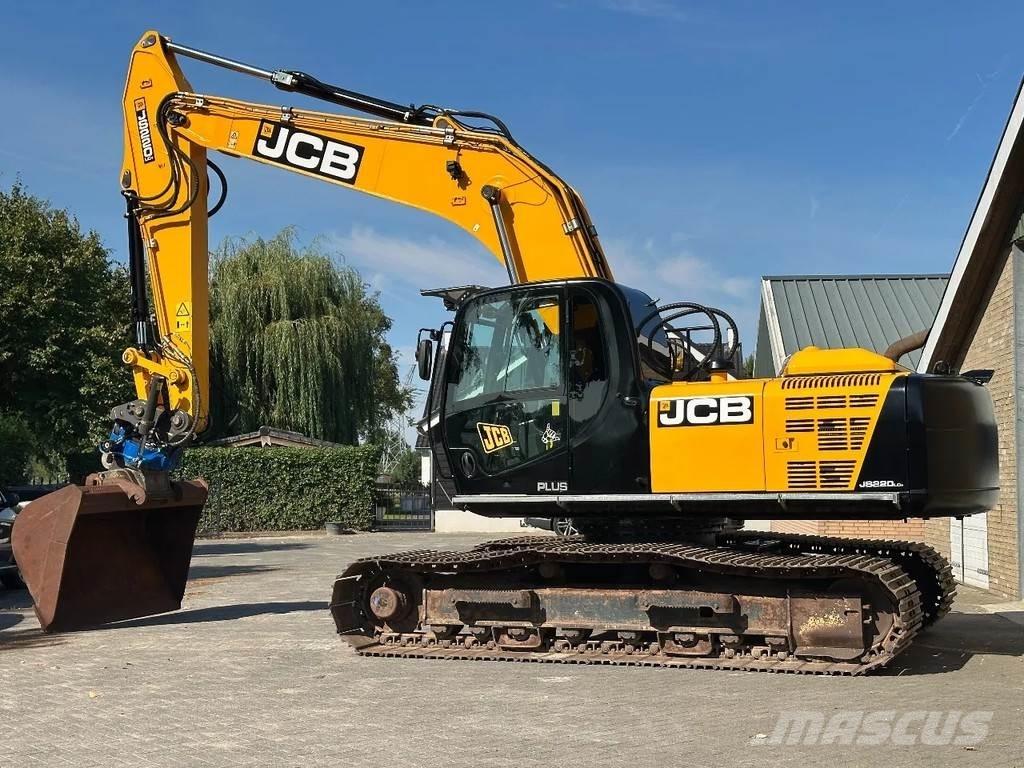 JCB JS220LC plus Rupsgraafmachines