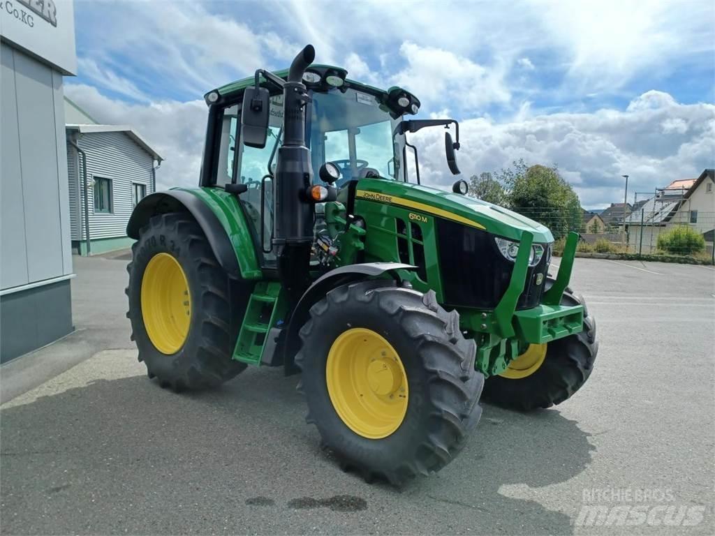 John Deere 6110M Tractoren
