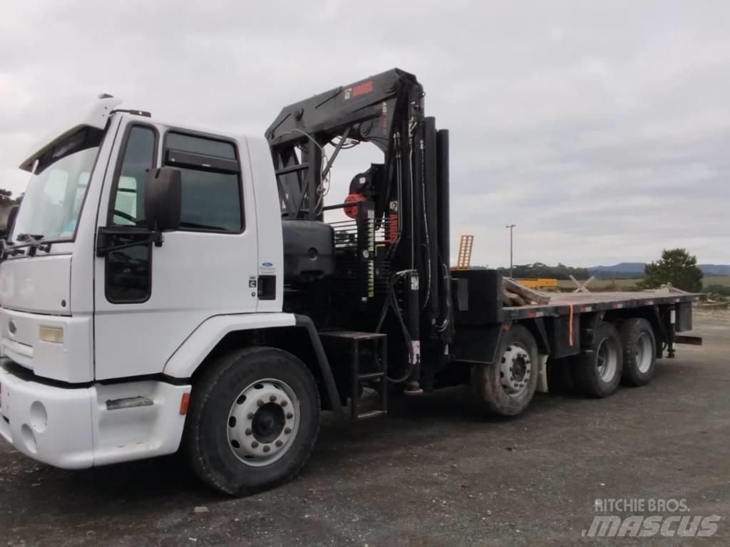 Ford Cargo 2422 E Vlakke laadvloer met kraan
