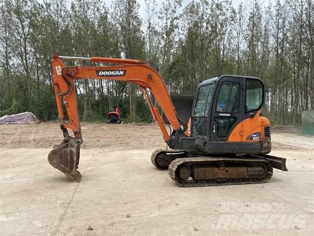 Doosan DX 60 Minigraafmachines < 7t