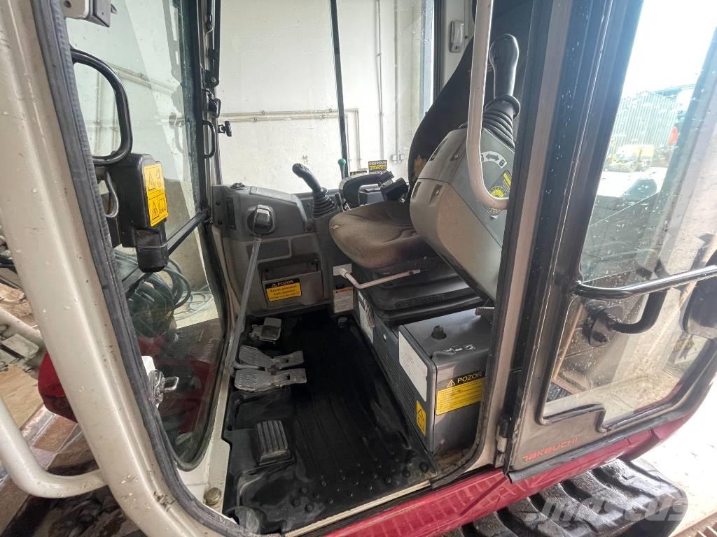 Takeuchi TB 250 Minigraafmachines < 7t