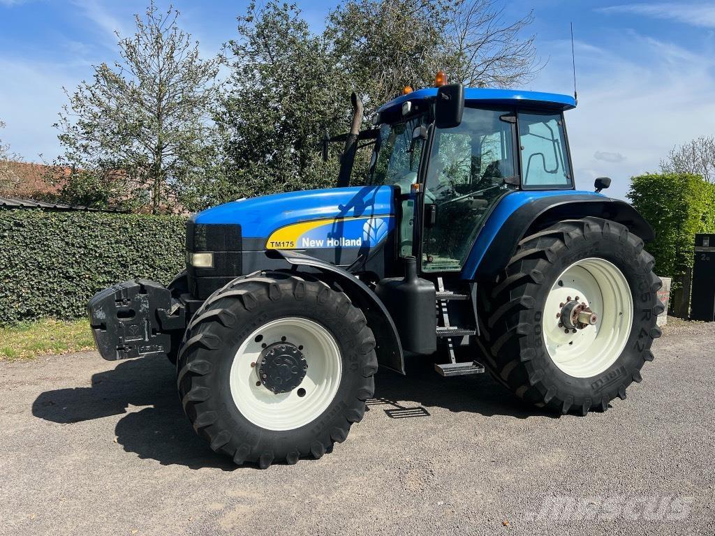 New Holland TM 175 Tractoren