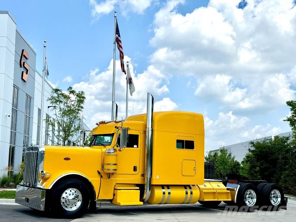 Peterbilt 389 Trekkers