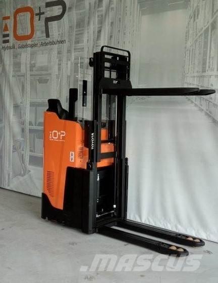 Toyota SSI200D Meeloop stapelaar