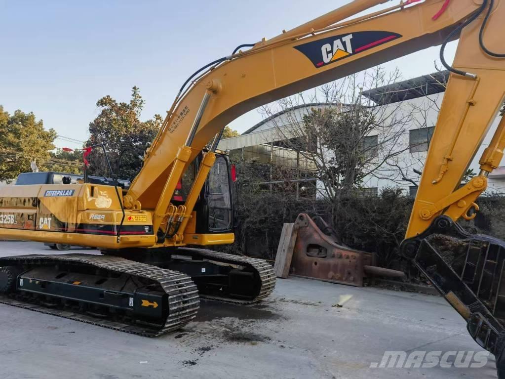 CAT 325 B L Rupsgraafmachines