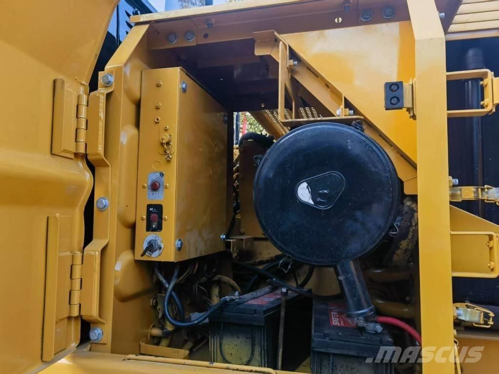 CAT 325 B L Rupsgraafmachines