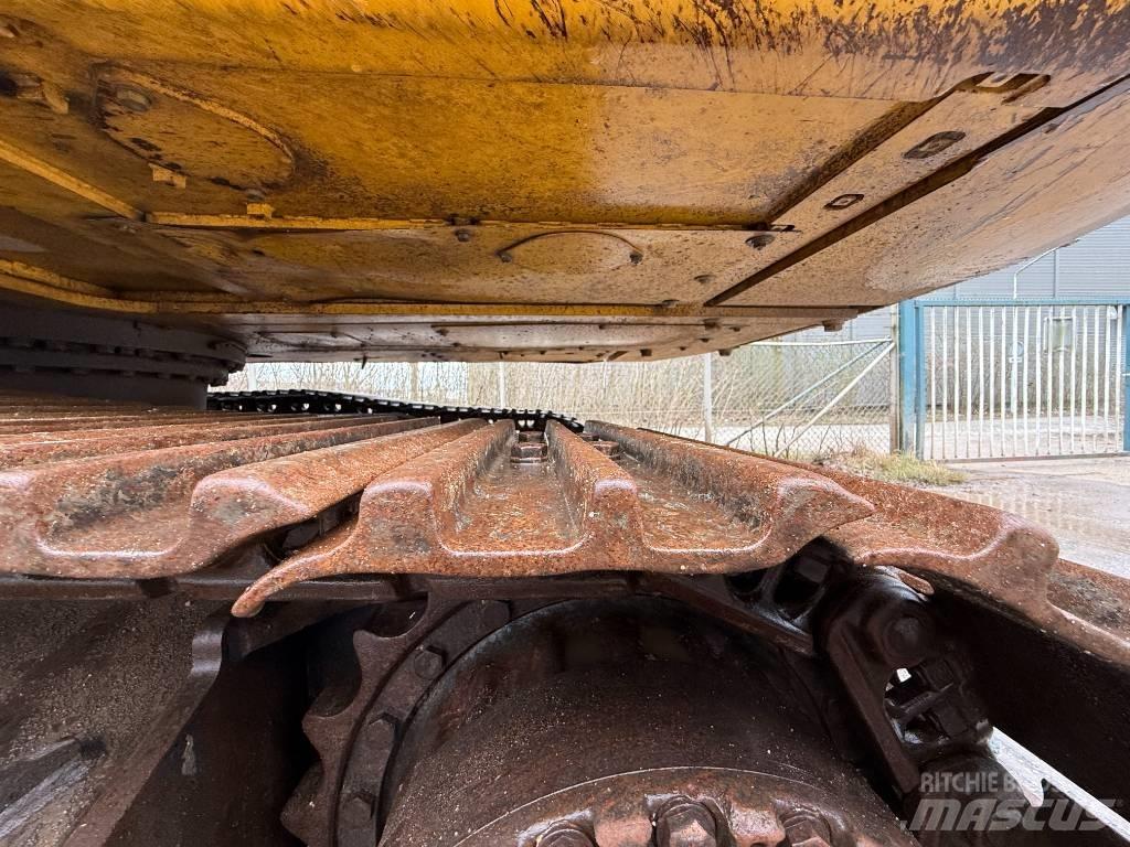 Komatsu HB 215 LC-2 Rupsgraafmachines