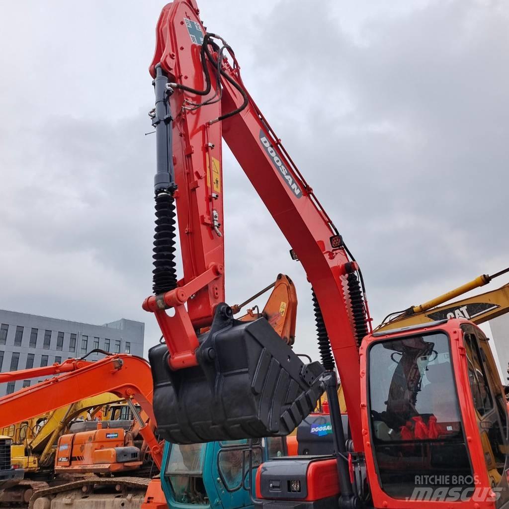 Doosan DH 150 Rupsgraafmachines