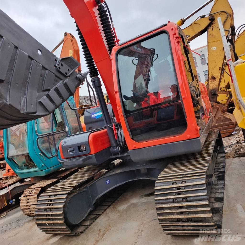 Doosan DH 150 Rupsgraafmachines