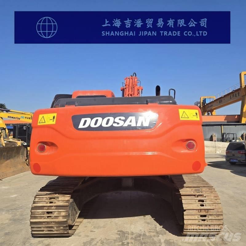 Doosan DX 225 Rupsgraafmachines