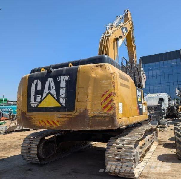 CAT 330 Rupsgraafmachines