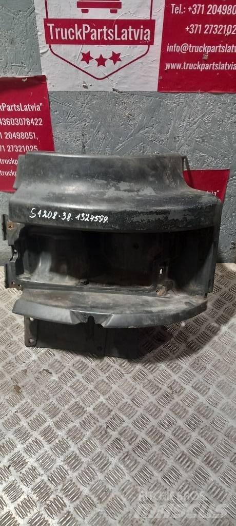 Scania 94 D.  1324599 Cabine en interieur