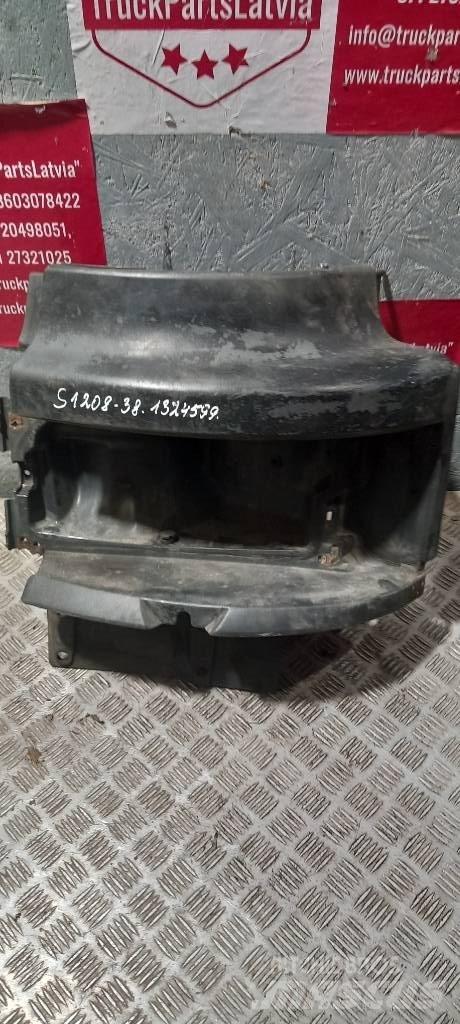 Scania 94 D.  1324599 Cabine en interieur