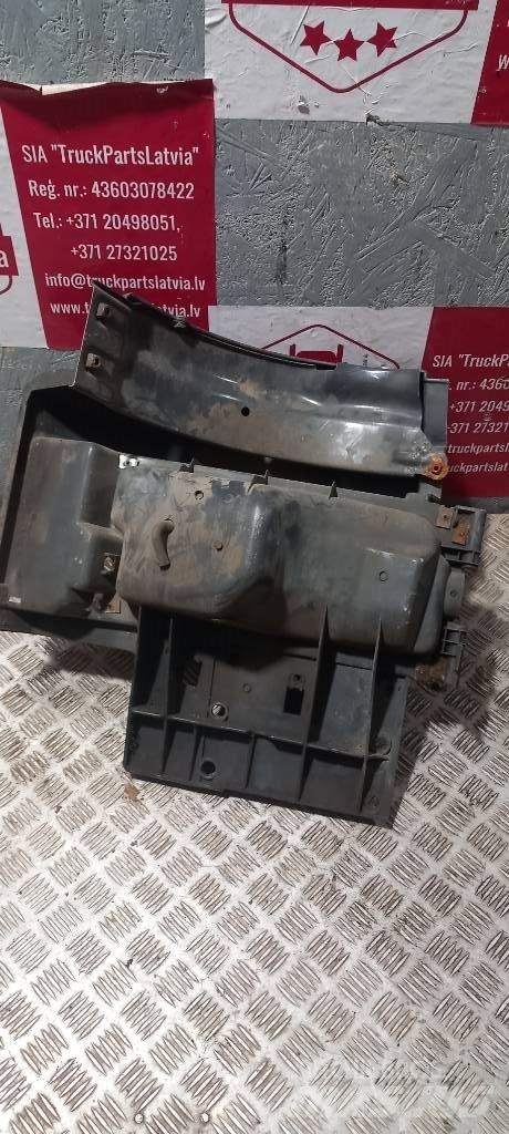 Scania 94 D.  1324599 Cabine en interieur