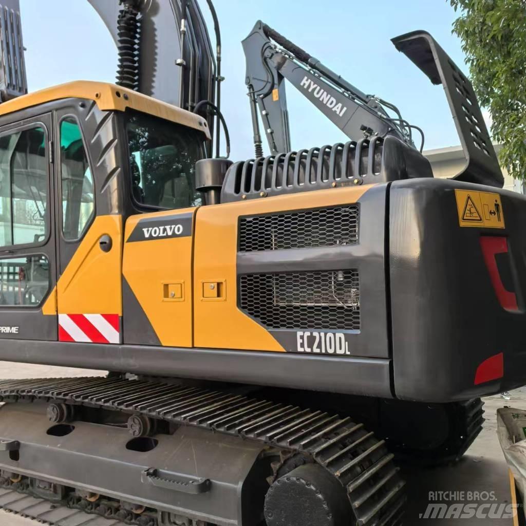 Volvo EC 210 D Midigraafmachines 7t - 12t