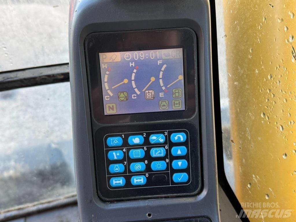 Komatsu PW 160-7 Wielgraafmachines