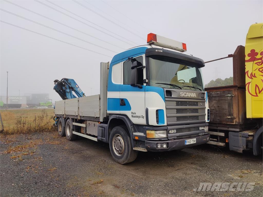 Scania G124 Vlakke laadvloer met kraan
