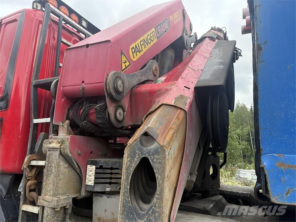 Scania R500 Vlakke laadvloer met kraan
