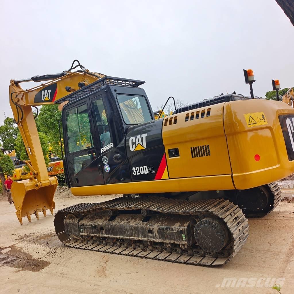 CAT 320 D2L Rupsgraafmachines