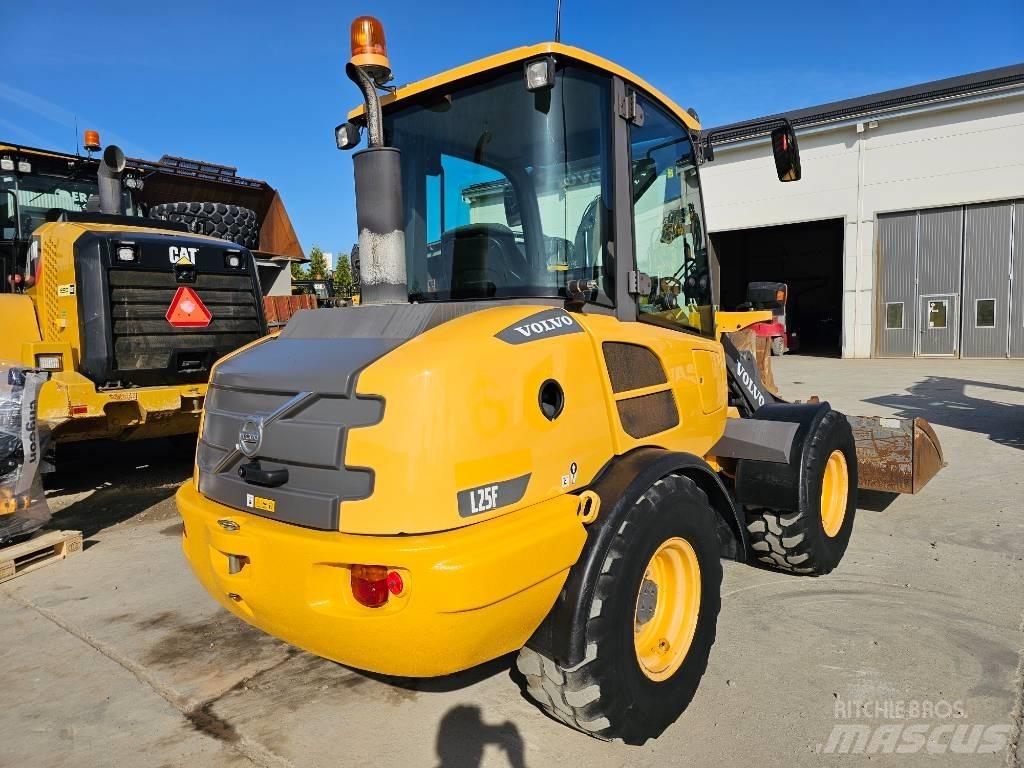 Volvo L 25 F Wielladers