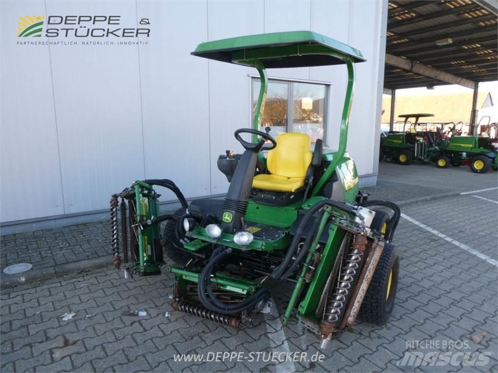 John Deere 8700 Maaiers