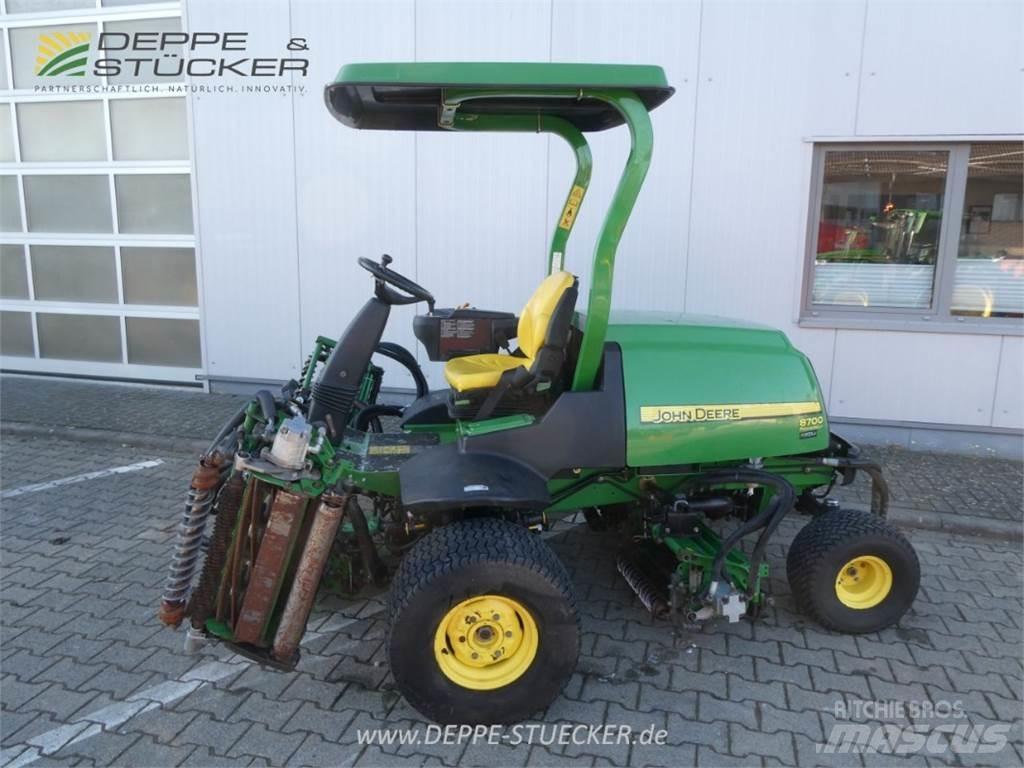 John Deere 8700 Maaiers