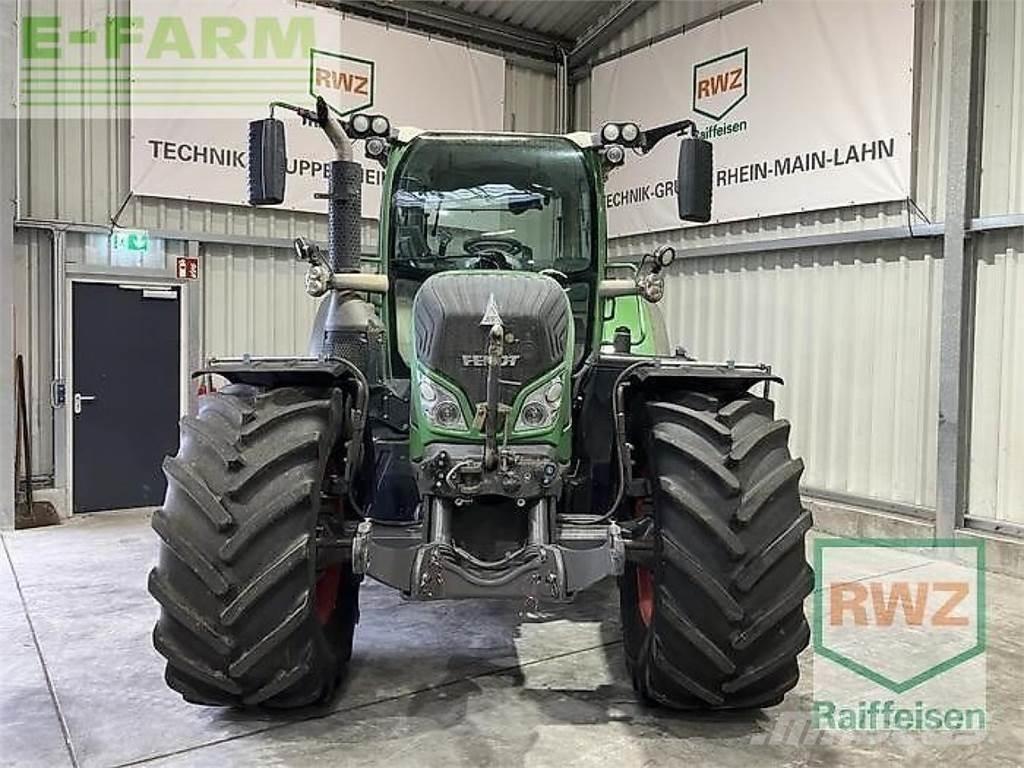 Fendt 724 vario Tractoren