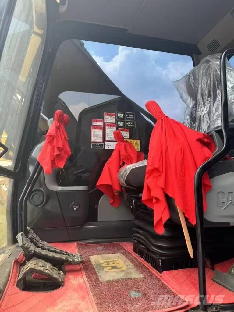 CAT 330 Rupsgraafmachines