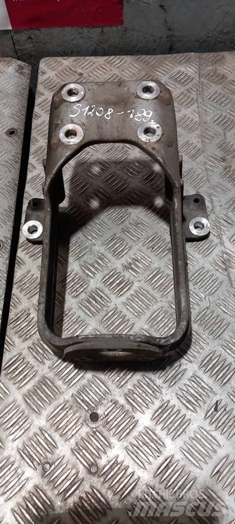 Scania 94 D.   1409347 Cabine en interieur