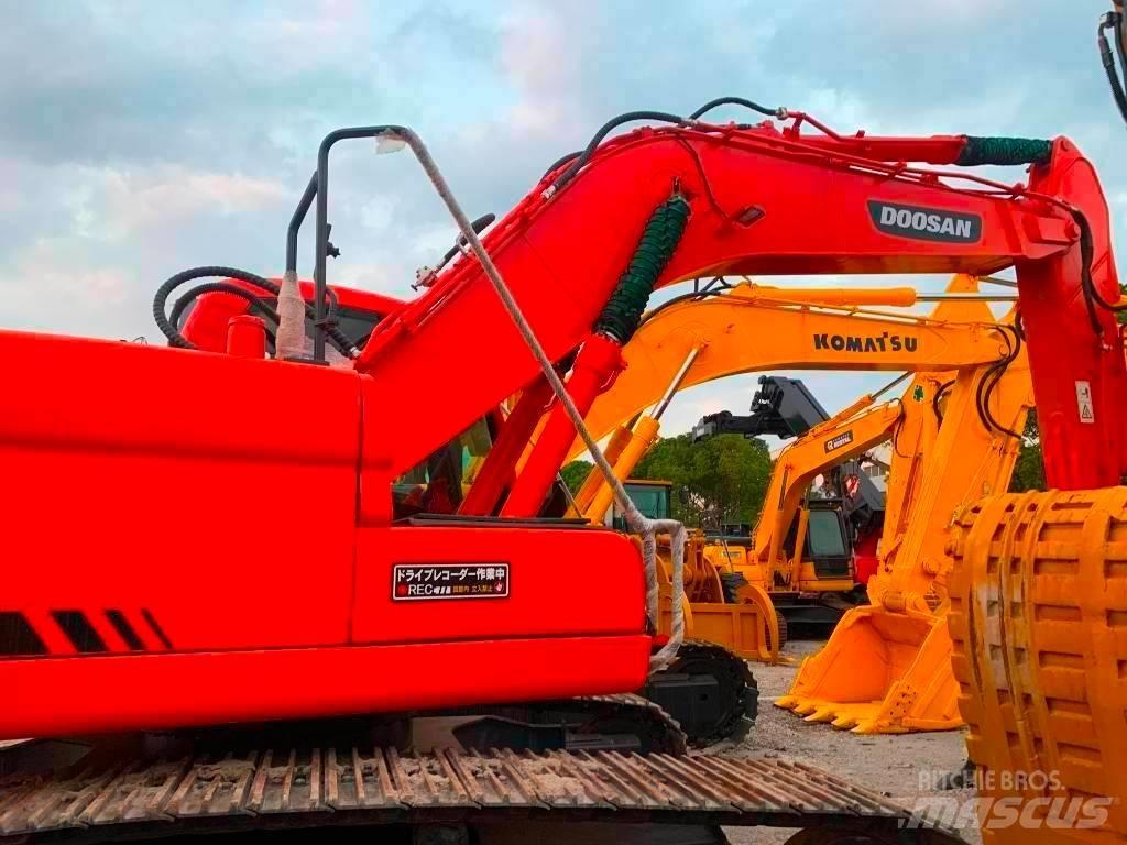 Doosan DX 225 LC Rupsgraafmachines