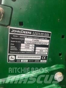 John Deere F 440 M Ronde-balenpersen
