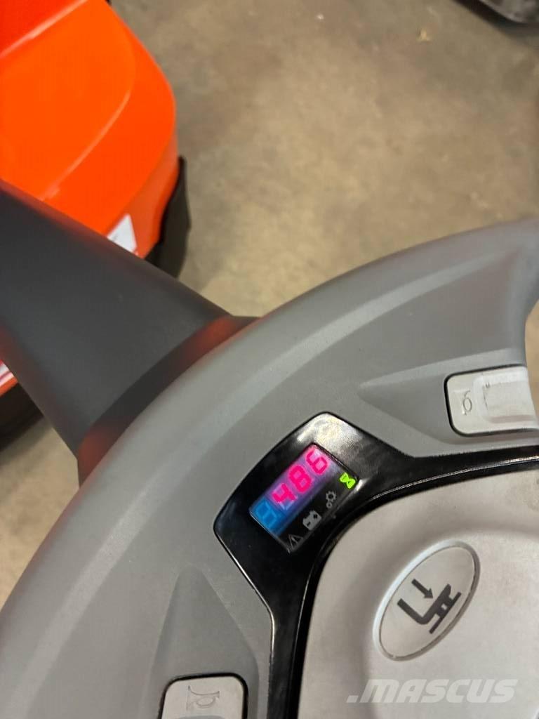 Toyota SWE120L Meeloop stapelaar
