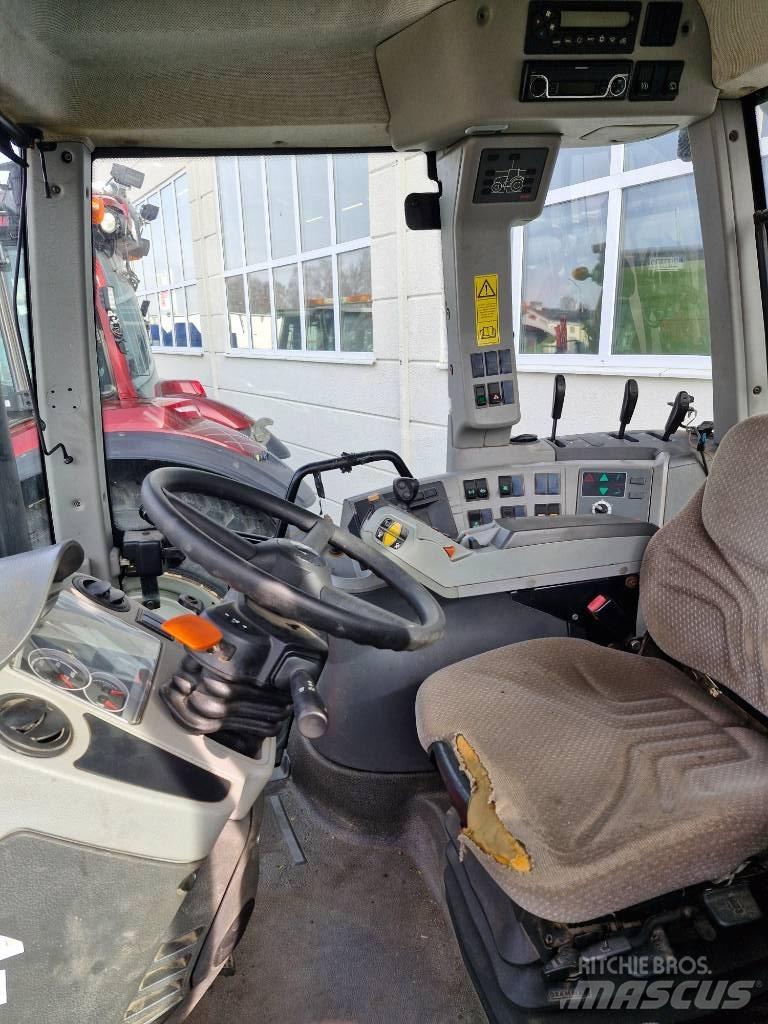 CLAAS Arion 640 Tractoren