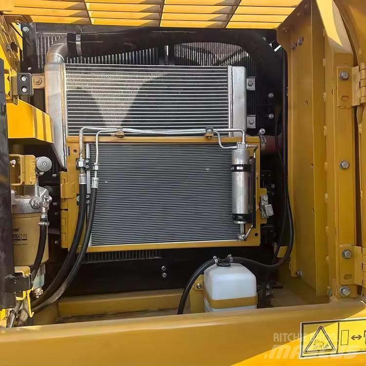 CAT 320 D2L Rupsgraafmachines