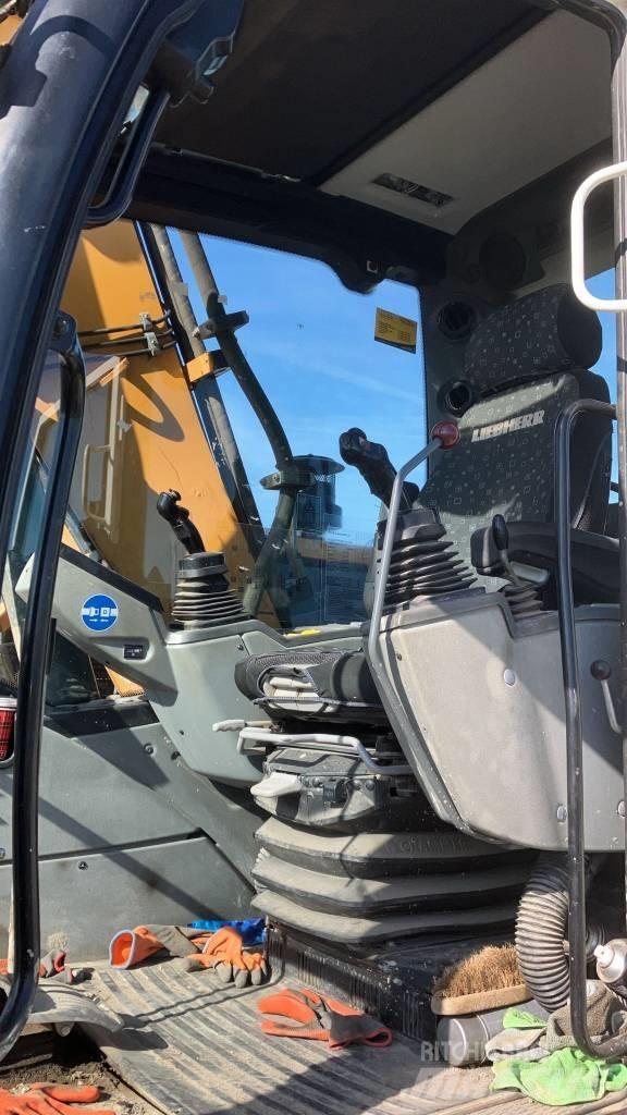 Liebherr R 914 Rupsgraafmachines