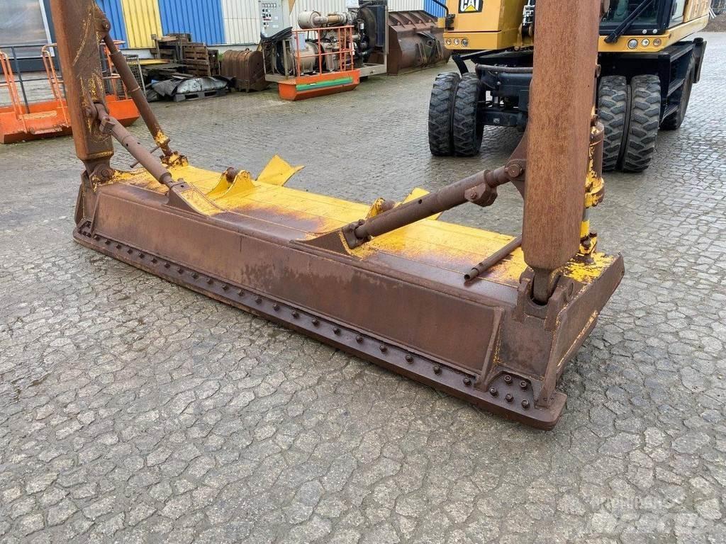 CAT D65 PX Bladen