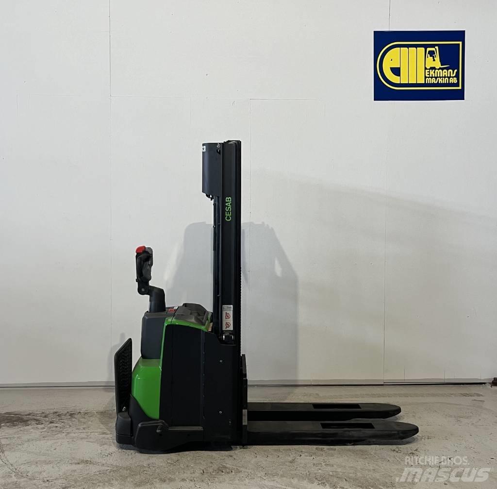 Cesab S 212 L Meeloop stapelaar