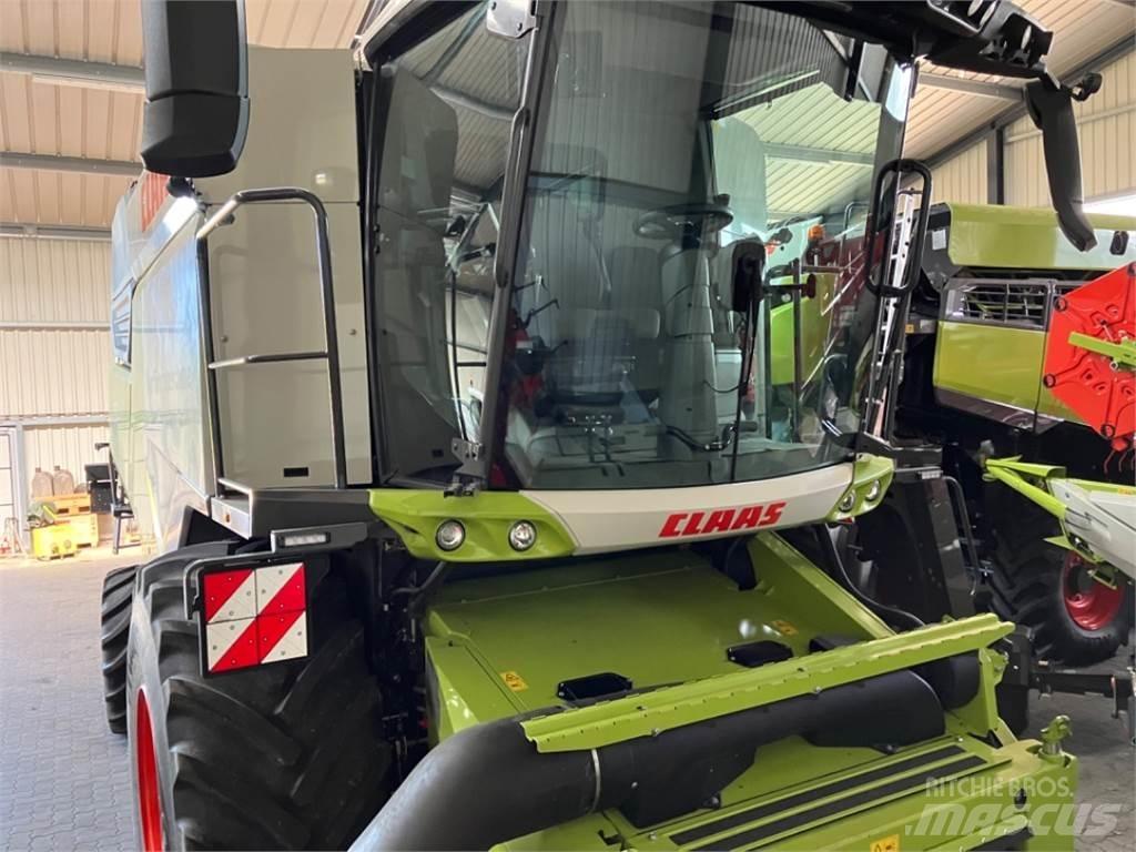 CLAAS TRION 730 Maaidorsmachines
