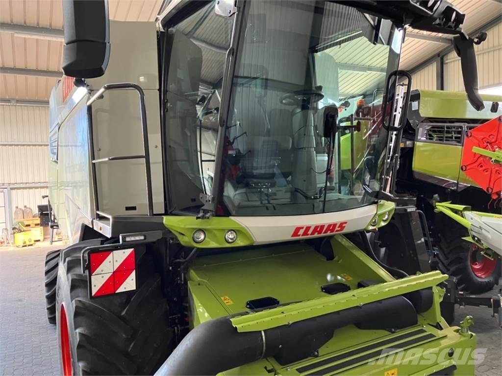 CLAAS TRION 730 Maaidorsmachines