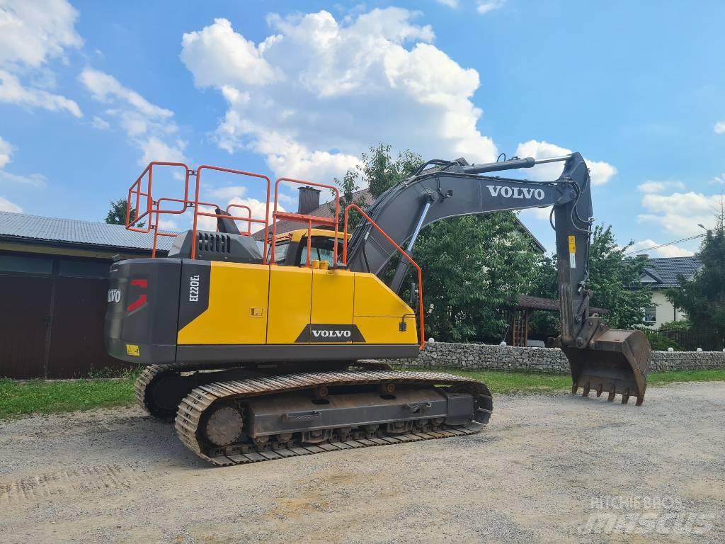 Volvo EC 220 E Rupsgraafmachines