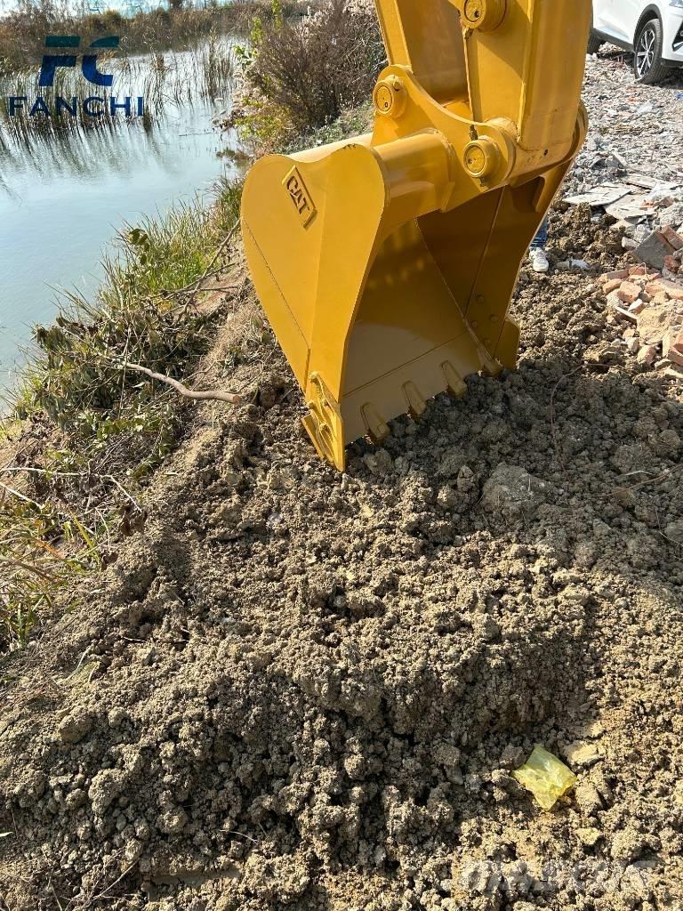 CAT 320 D Rupsgraafmachines