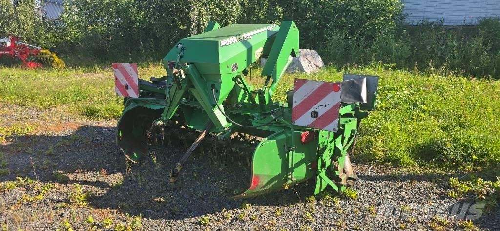 John Deere 131 Maaikneuzers