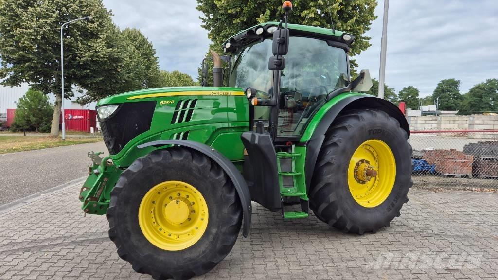John Deere 6210 R Tractoren
