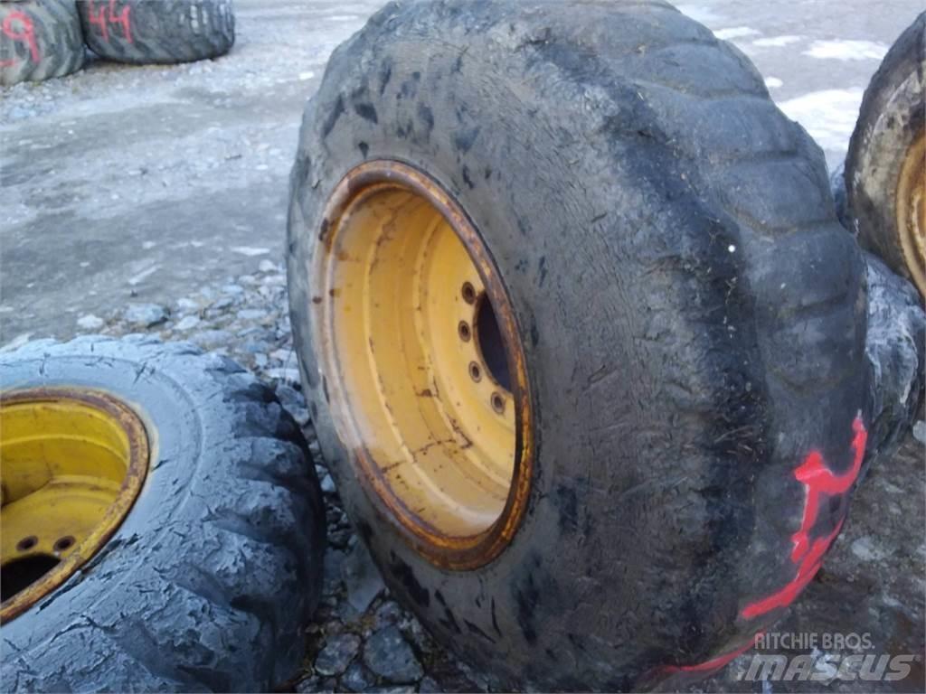 LS 17,5x25 Banden, wielen en velgen