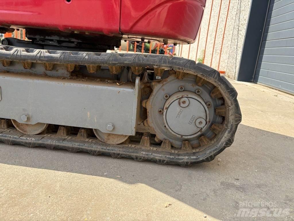 Takeuchi TB 210 R Minigraafmachines < 7t
